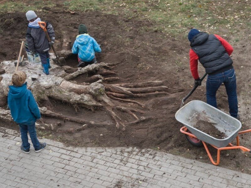 Courtyard of the Waldorf kindergarten in Kaunas. photo Tautvydas Gurskas