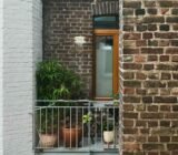 Create a small balcony in the city to enjoy your apartment!