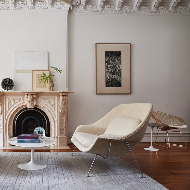 Living room with lap sofa
