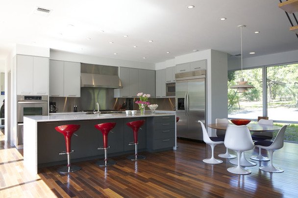 Kitchen - Tulip Chairs by Eero Saarinen