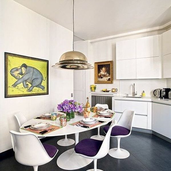 Kitchen - Tulip chairs without armrests by Eero Saarinen