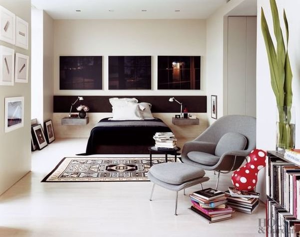Fourth - Womb armchair by Eero Saarinen