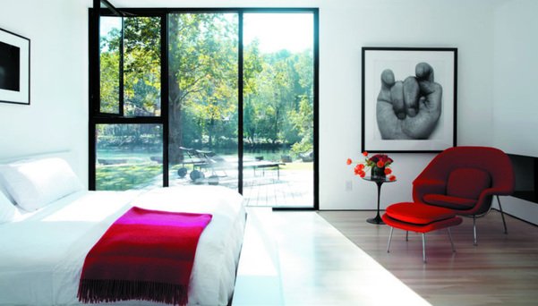 Fourth - Womb armchair by Eero Saarinen