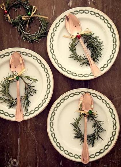 Christmas cutlery or napkin ring