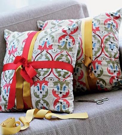 Pillows with ribbons