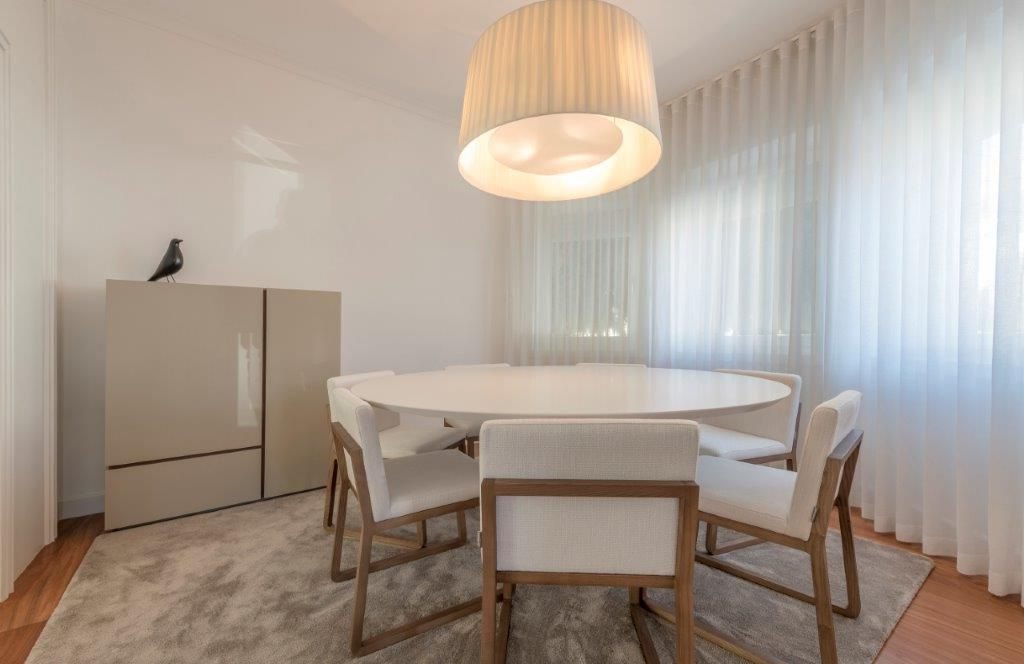 Dining room furniture, with custom-made furniture