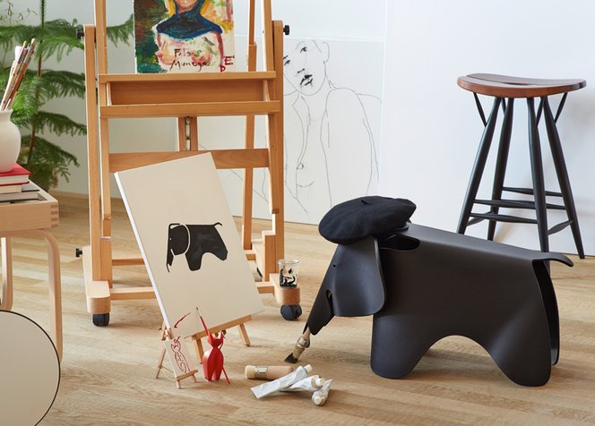 Eames Elephant Vitra in black