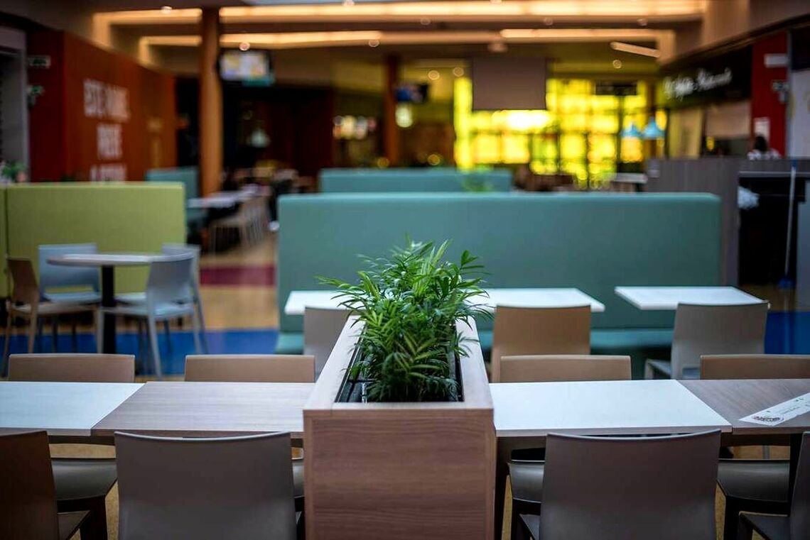 Tables and chairs at Miramaia shopping center