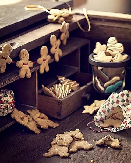 Decorative and gift biscuits