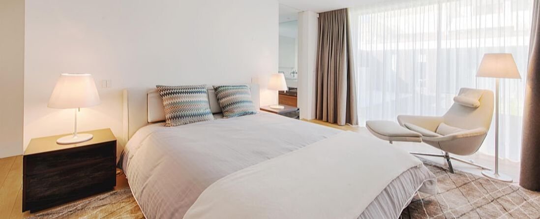 Furnish the bedroom with Molteni furniture