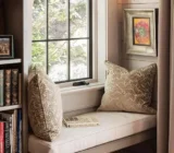The straight sofa: a classic choice for an elegant living room
